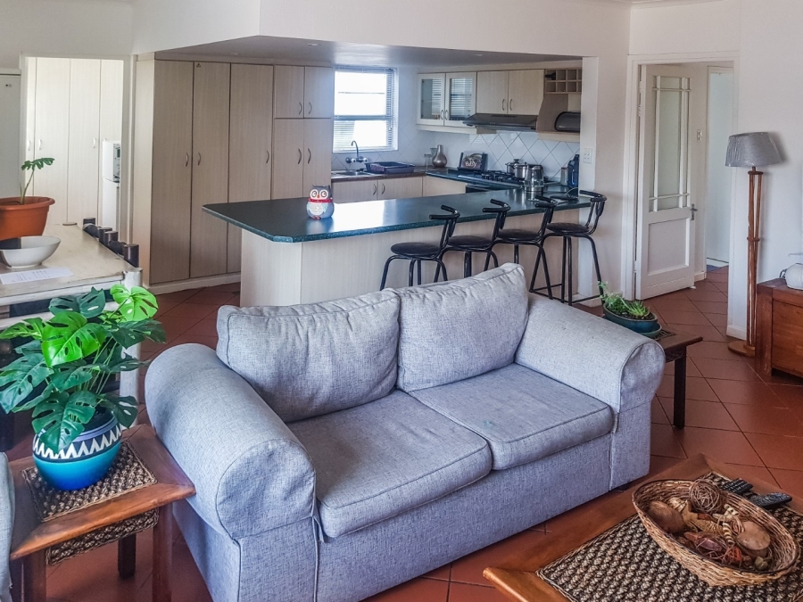 To Let 3 Bedroom Property for Rent in Bothasig Western Cape
